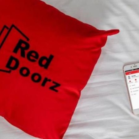Reddoorz Plus Near Sukajadi 2 Bandung Dış mekan fotoğraf