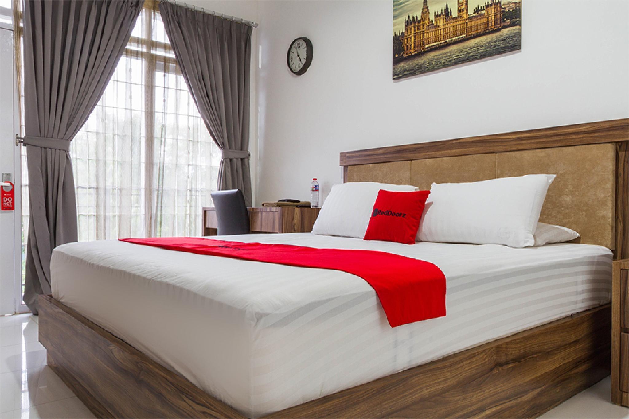 Reddoorz Plus Near Sukajadi 2 Bandung Dış mekan fotoğraf